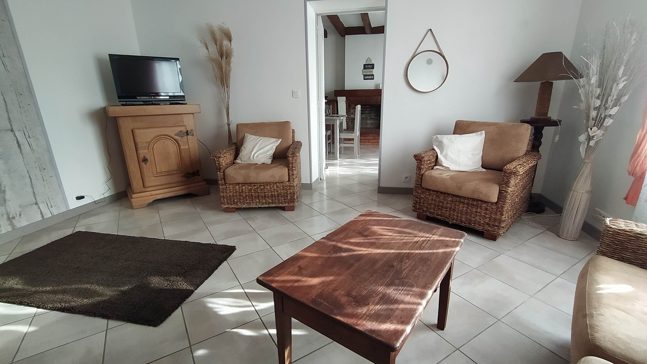Photo of Livingroom in Ecueille