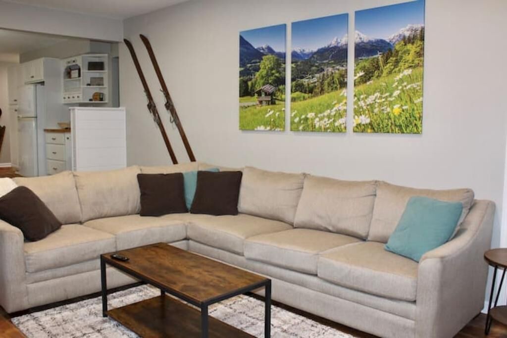 Photo of Livingroom in Birch Run Township
