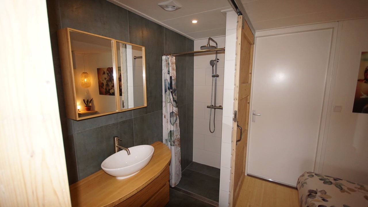 Photo of Bathroom in Uitwellingerga