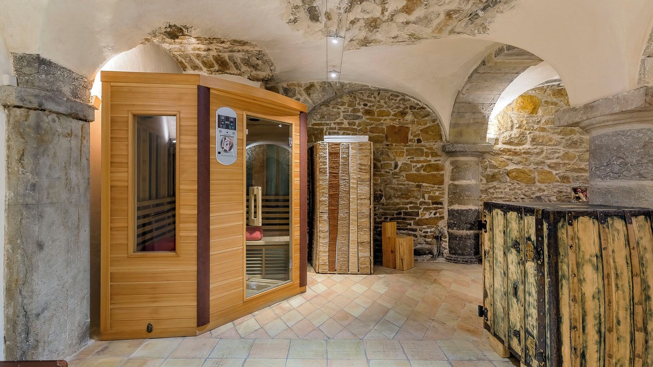Photo of Others in Old Lyon