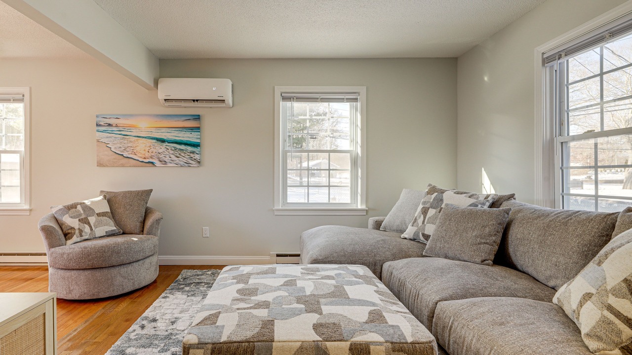 Photo of Livingroom in Niantic