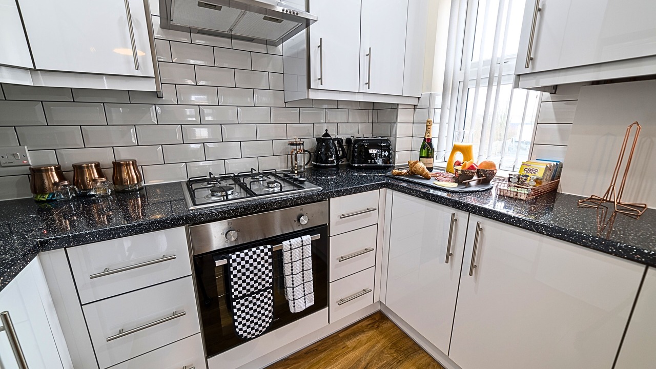Photo of Kitchen in Heathrow Villages