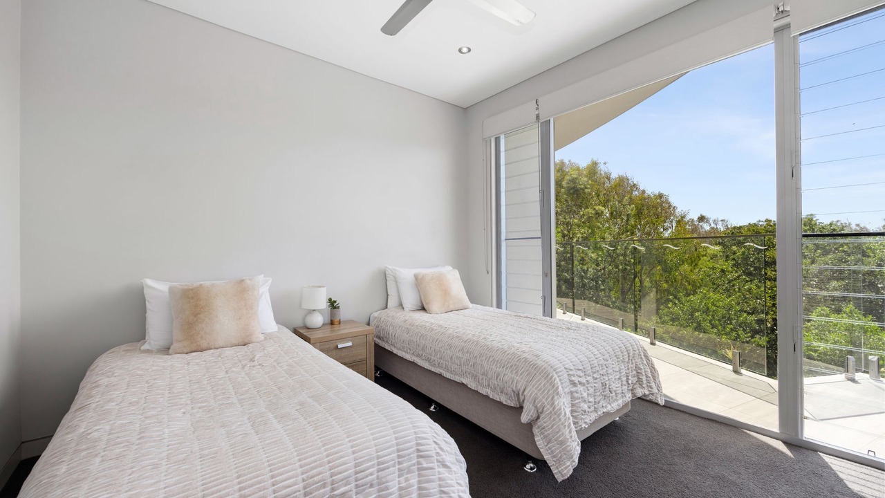 Photo of Bedroom in Castaways Beach