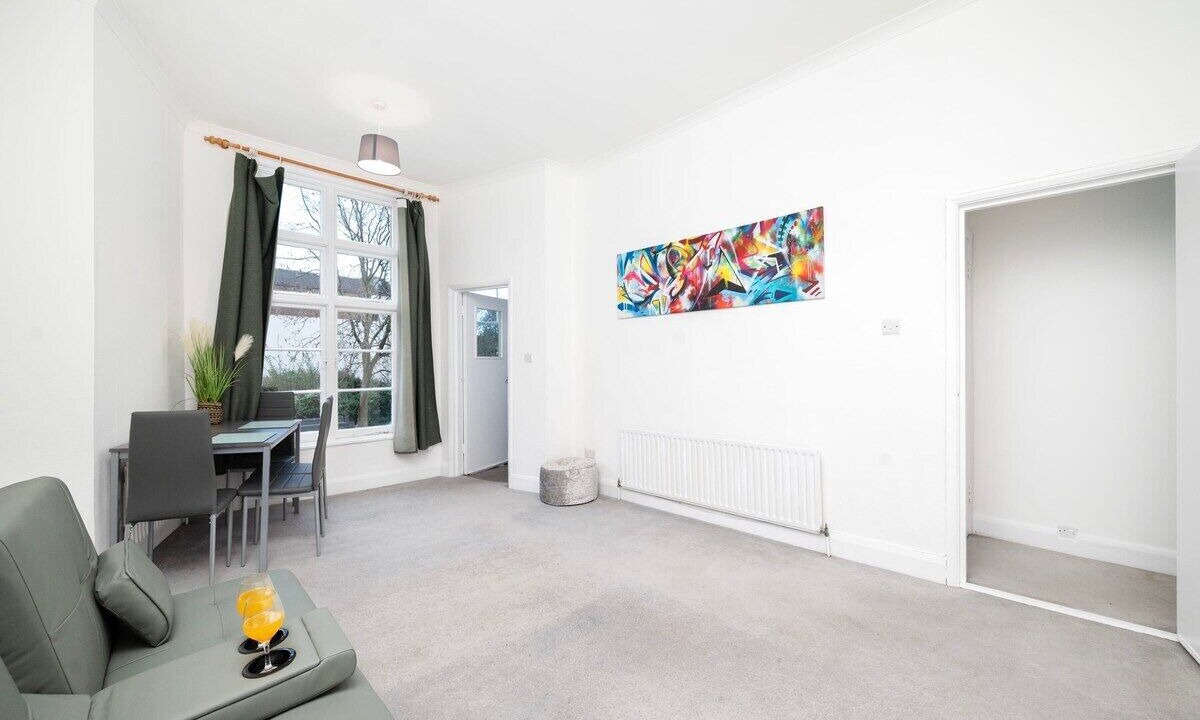 Photo of Livingroom in Cantelowes
