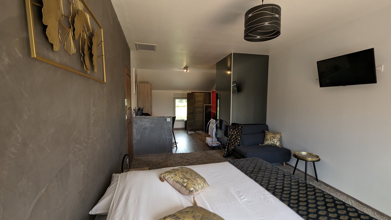 Photo of Bedroom in Saint-Georges-sur-Cher