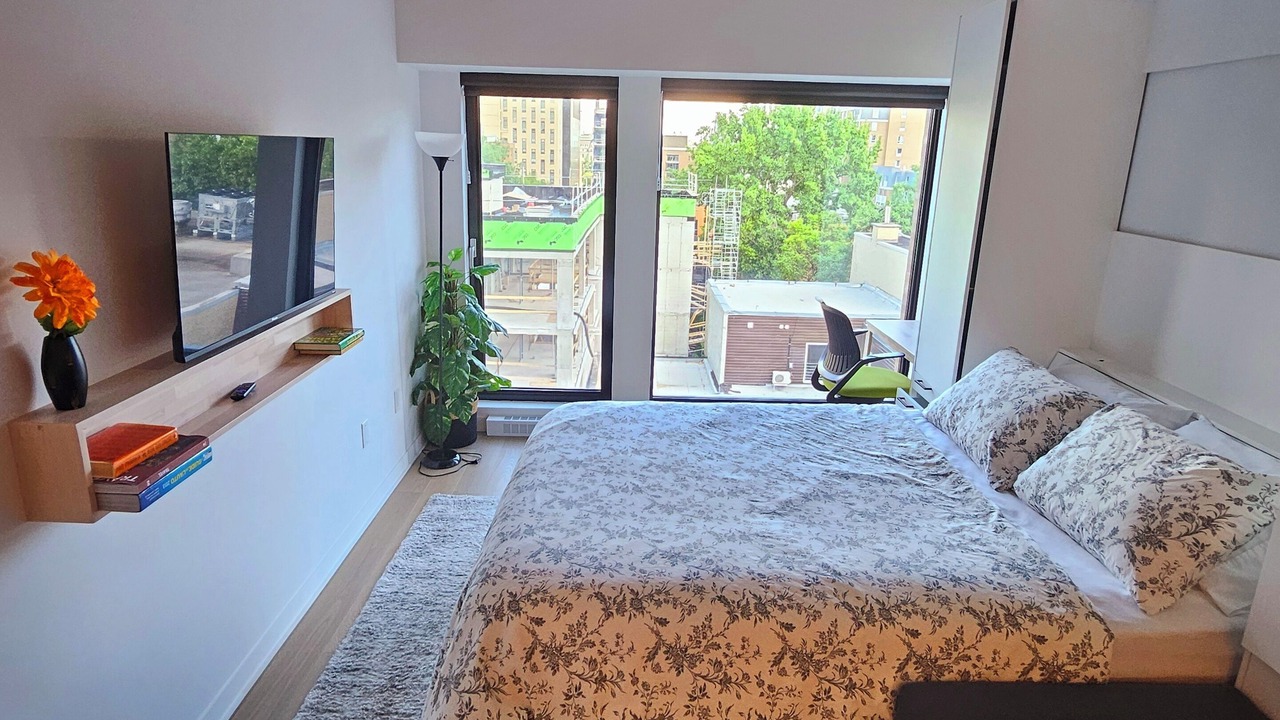 Photo of Bedroom in Quartier des Spectacles