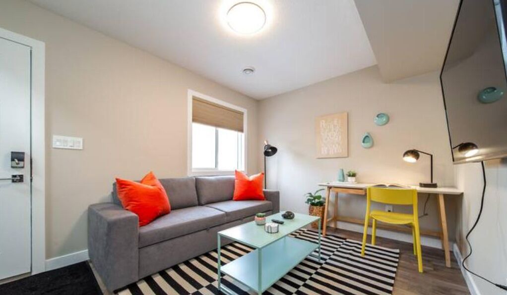 Photo of Livingroom in Southeast Edmonton