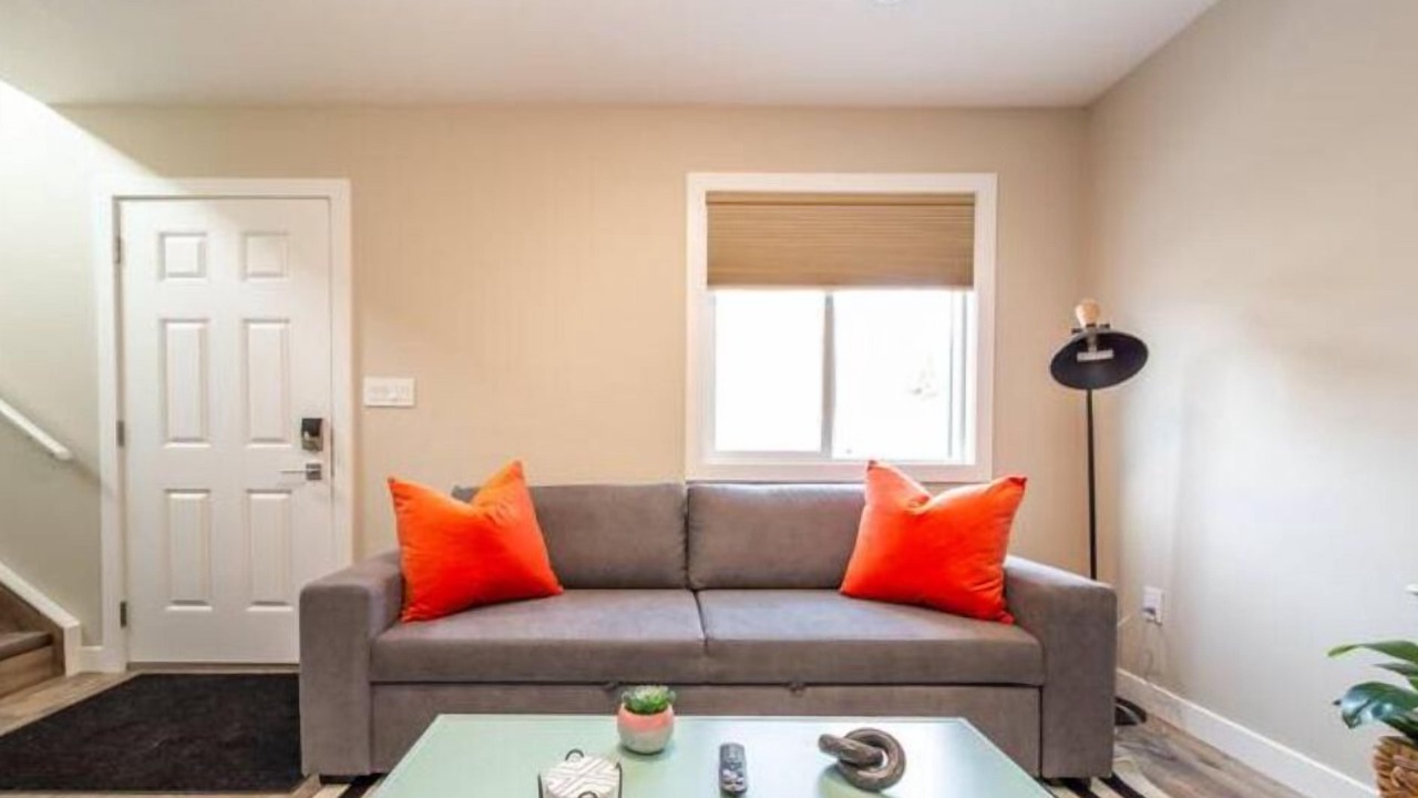 Photo of Livingroom in Southeast Edmonton