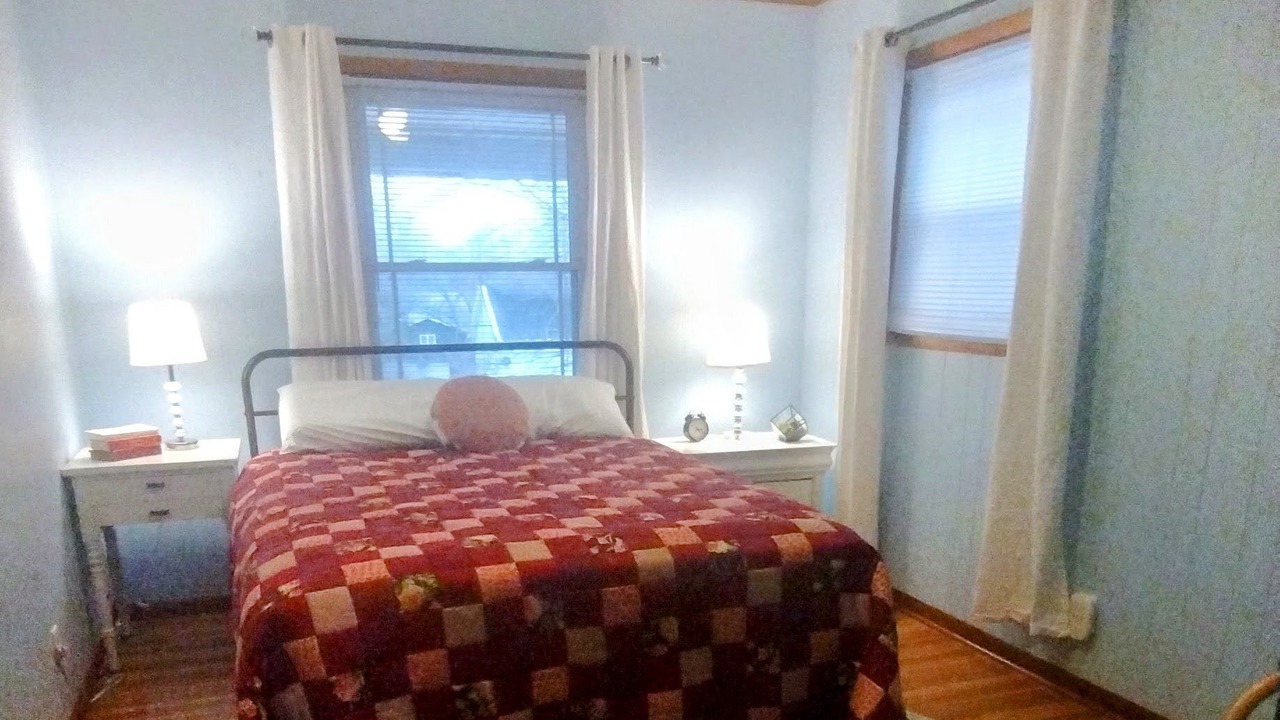 Photo of Bedroom in Normal