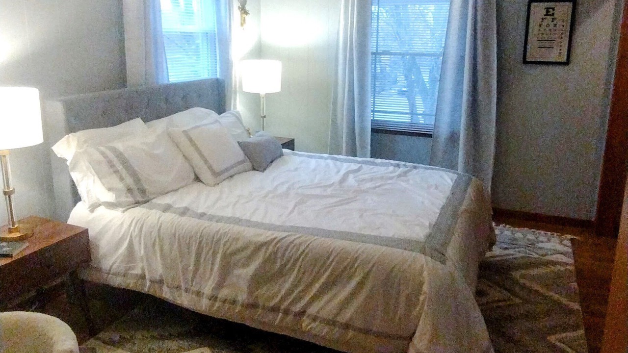 Photo of Bedroom in Normal