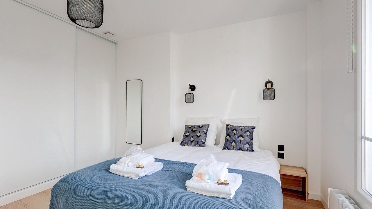 Photo of Bedroom in Suresnes