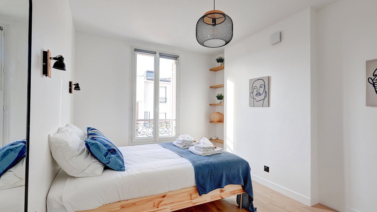 Photo of Bedroom in Suresnes