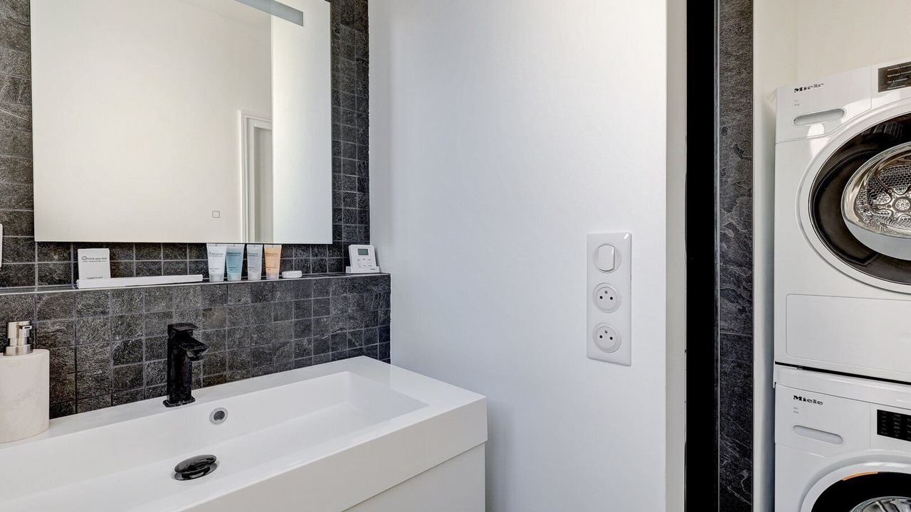 Photo of Bathroom in Parc-de-Montsouris