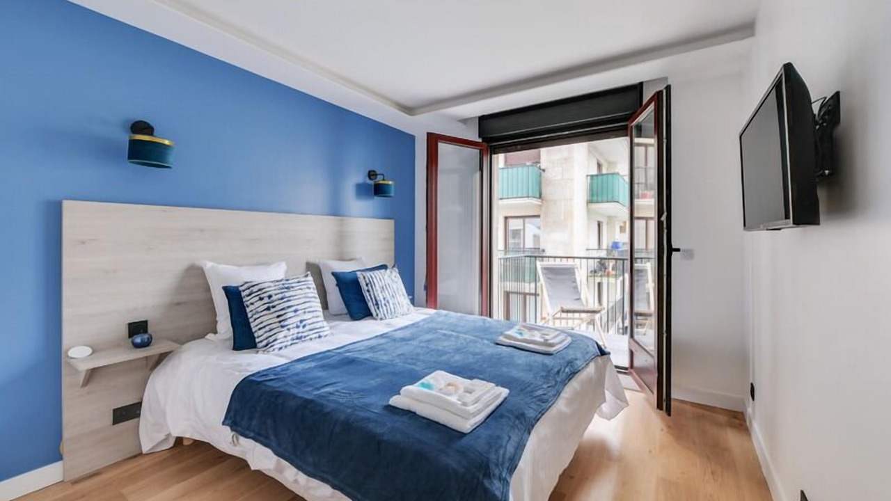 Photo of Bedroom in 15th Arrondissement
