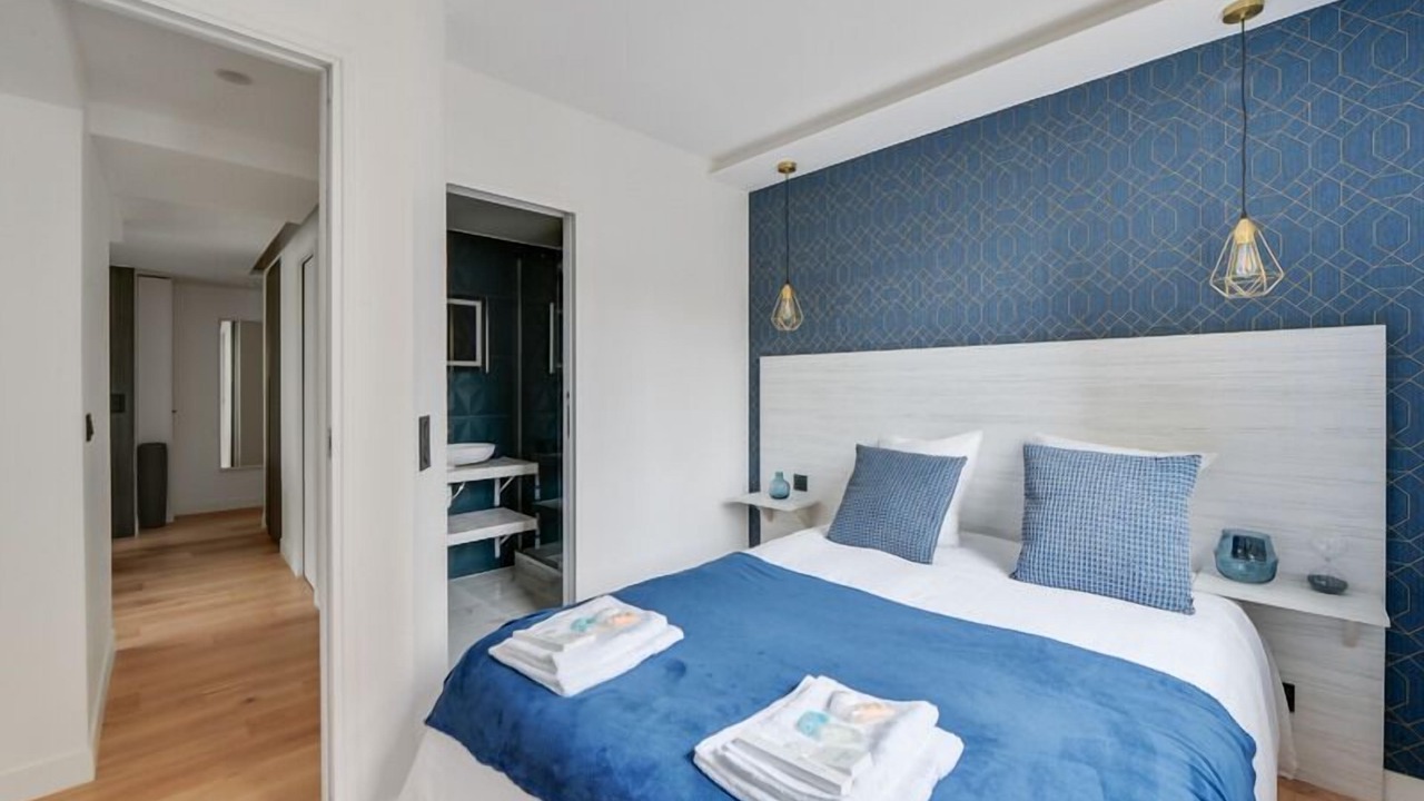 Photo of Bedroom in 15th Arrondissement