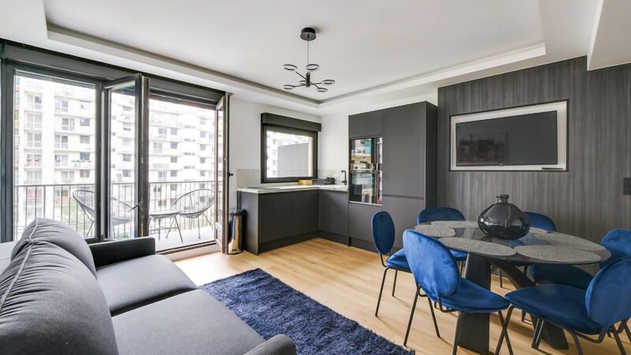 Photo of Livingroom in 15th Arrondissement