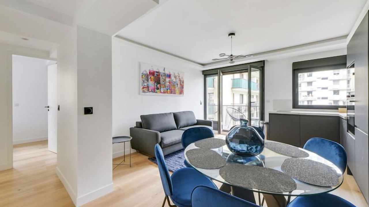 Photo of Livingroom in 15th Arrondissement