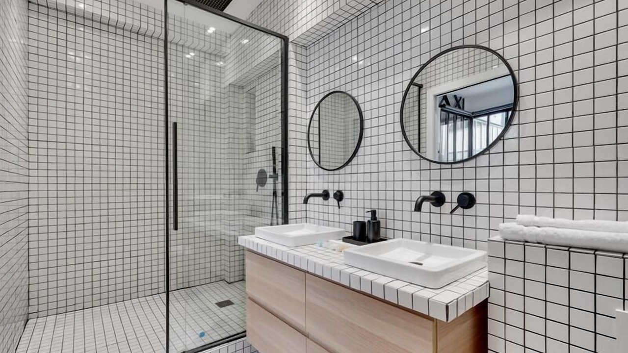 Photo of Bathroom in Quartier Sainte-Marguerite