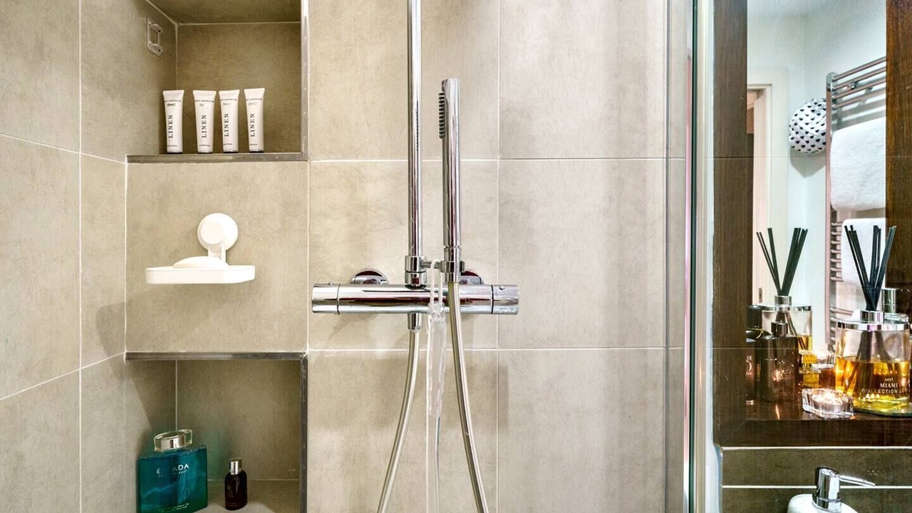 Photo of Bathroom in Cathedral Quarter