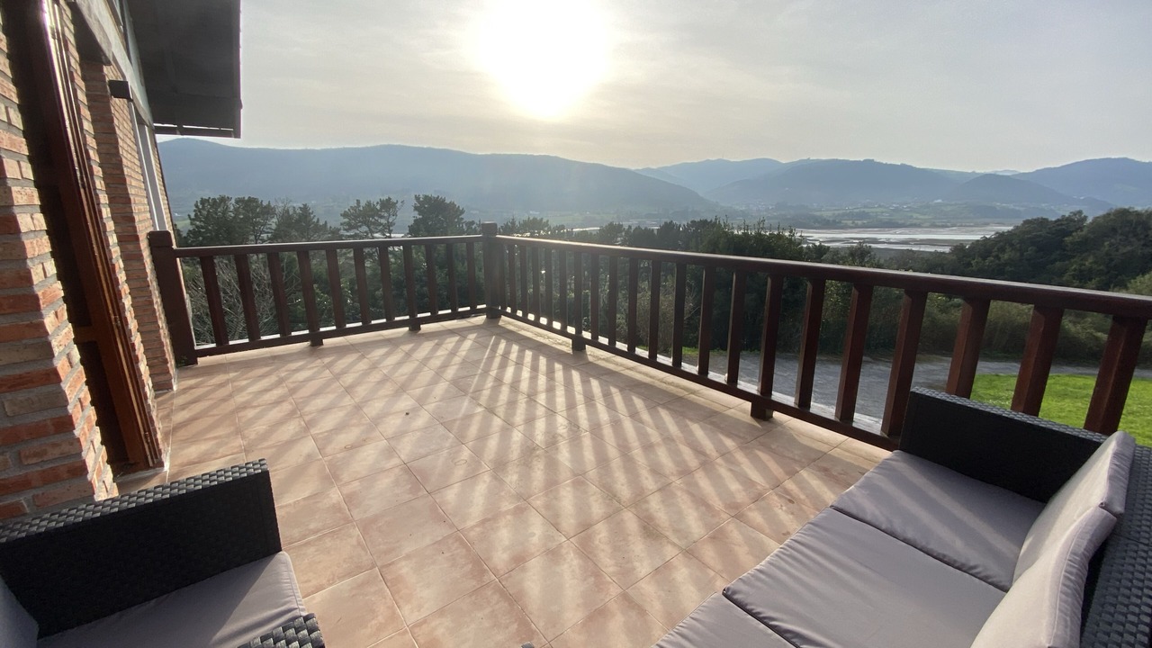 Photo of Patio Balcony in Gautegiz Arteaga