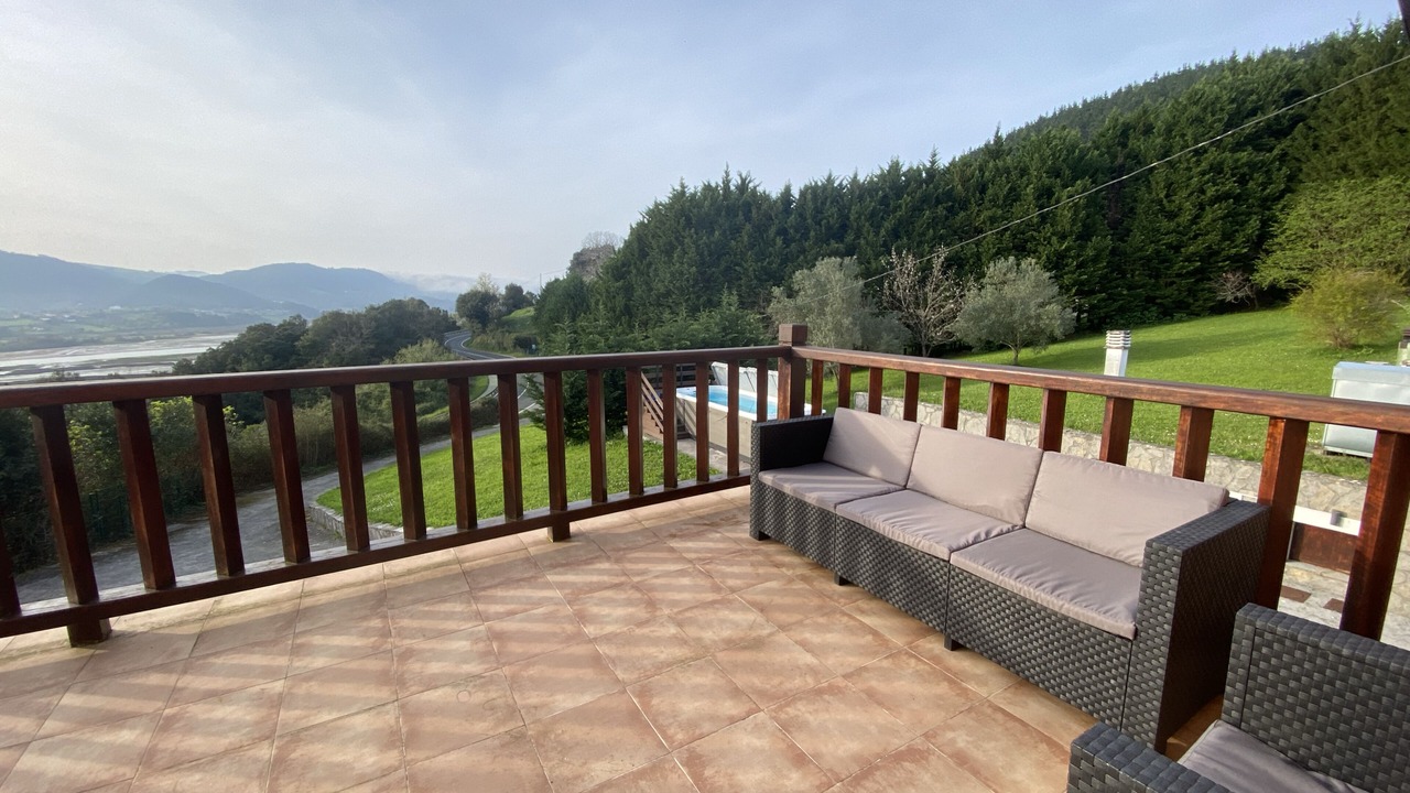 Photo of Patio Balcony in Gautegiz Arteaga