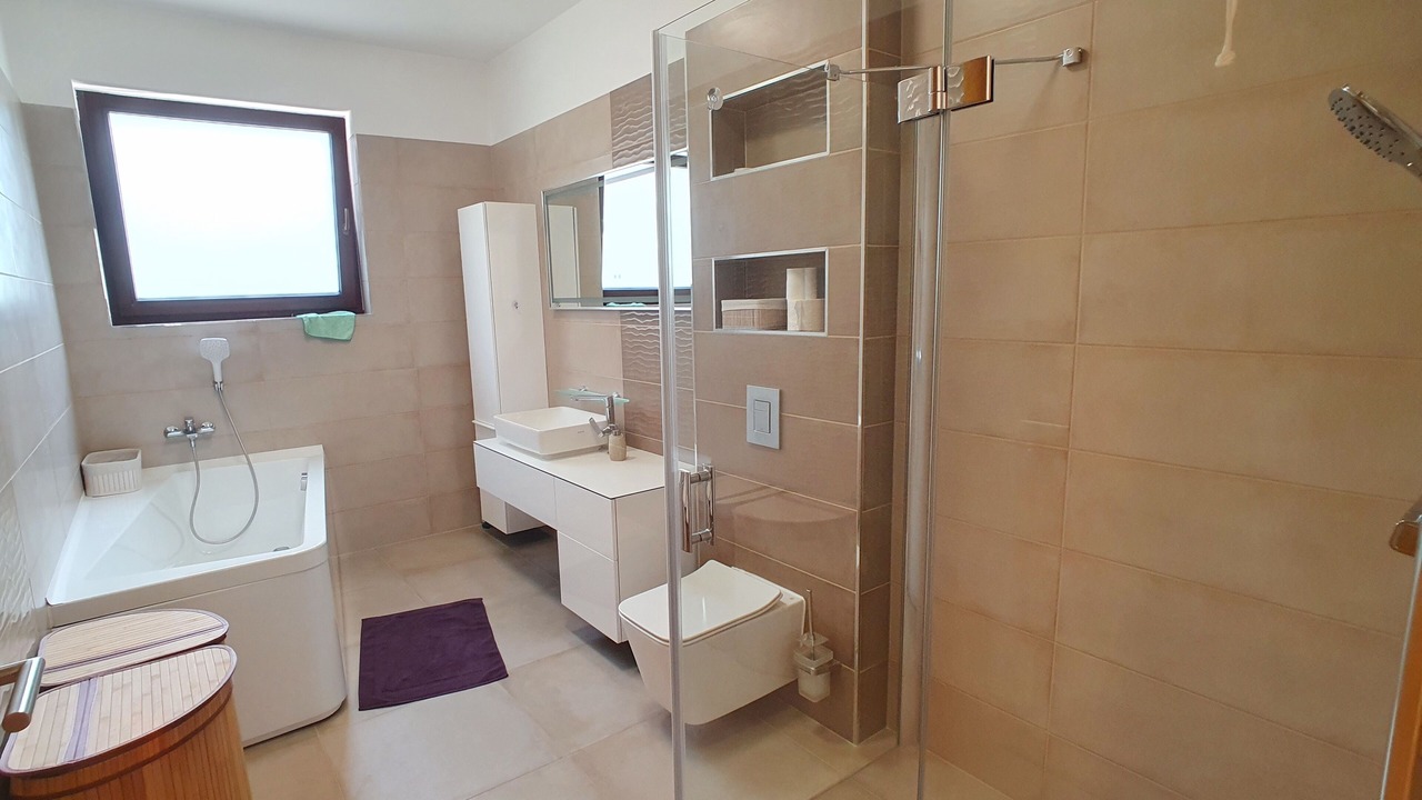 Photo of Bathroom in Vonyarcvashegy