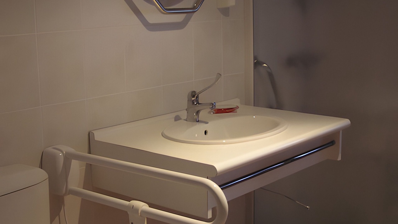 Photo of Bathroom in Roscoff