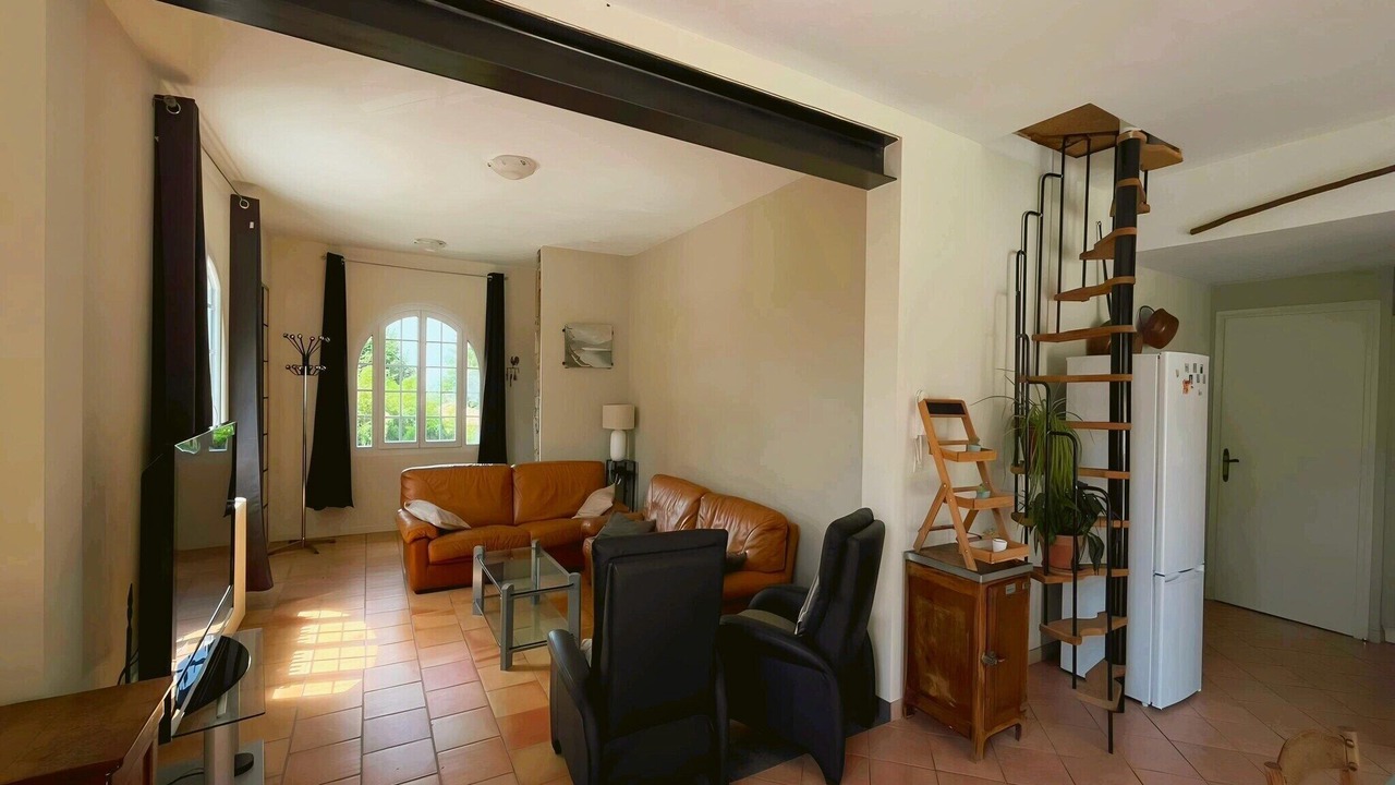Photo of Livingroom in Saint-Denis