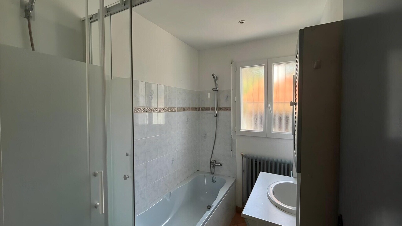 Photo of Bathroom in Saint-Denis