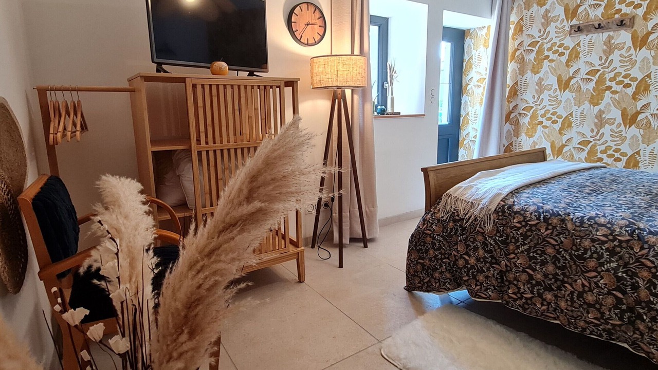 Photo of Bedroom in Ormes-et-Ville