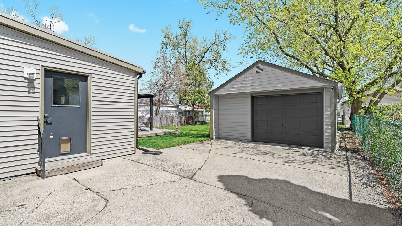 Photo of Outdoor in Royal Oak