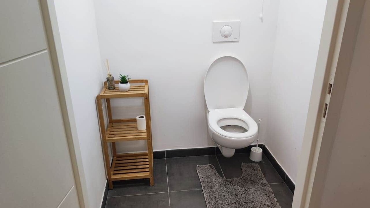 Photo of Bathroom in Faubourg-Raines