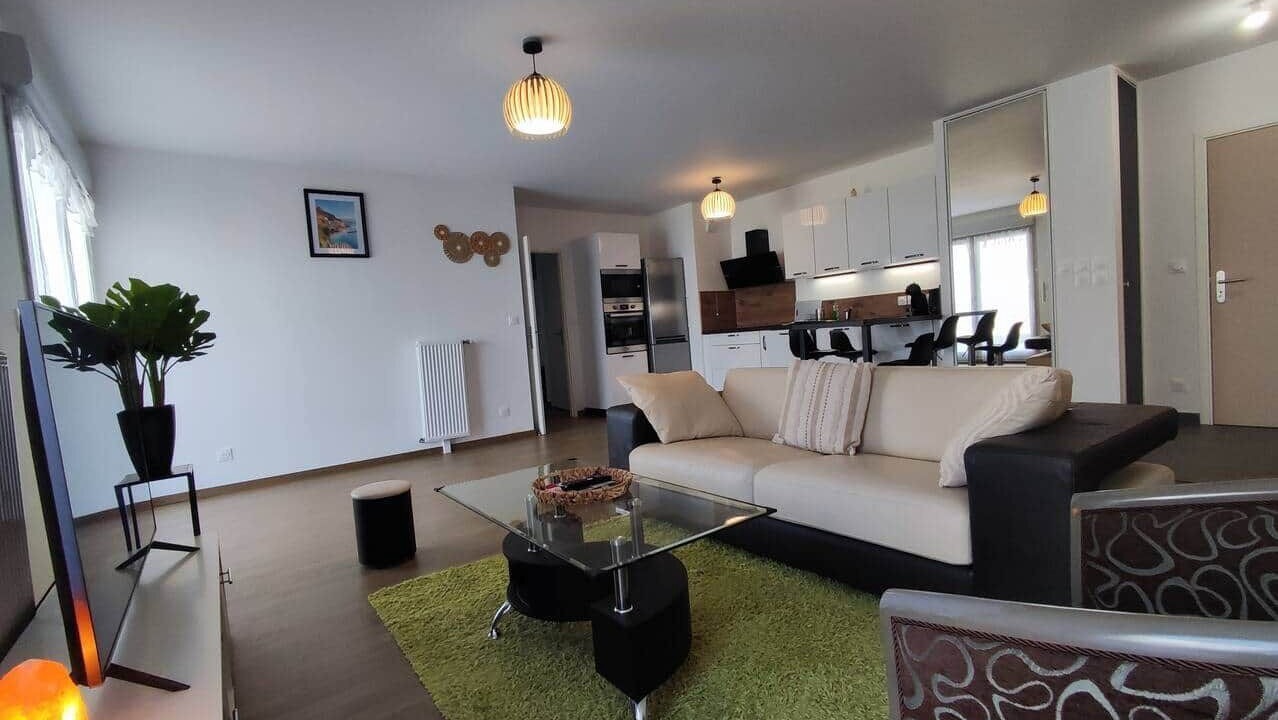 Photo of Livingroom in Faubourg-Raines