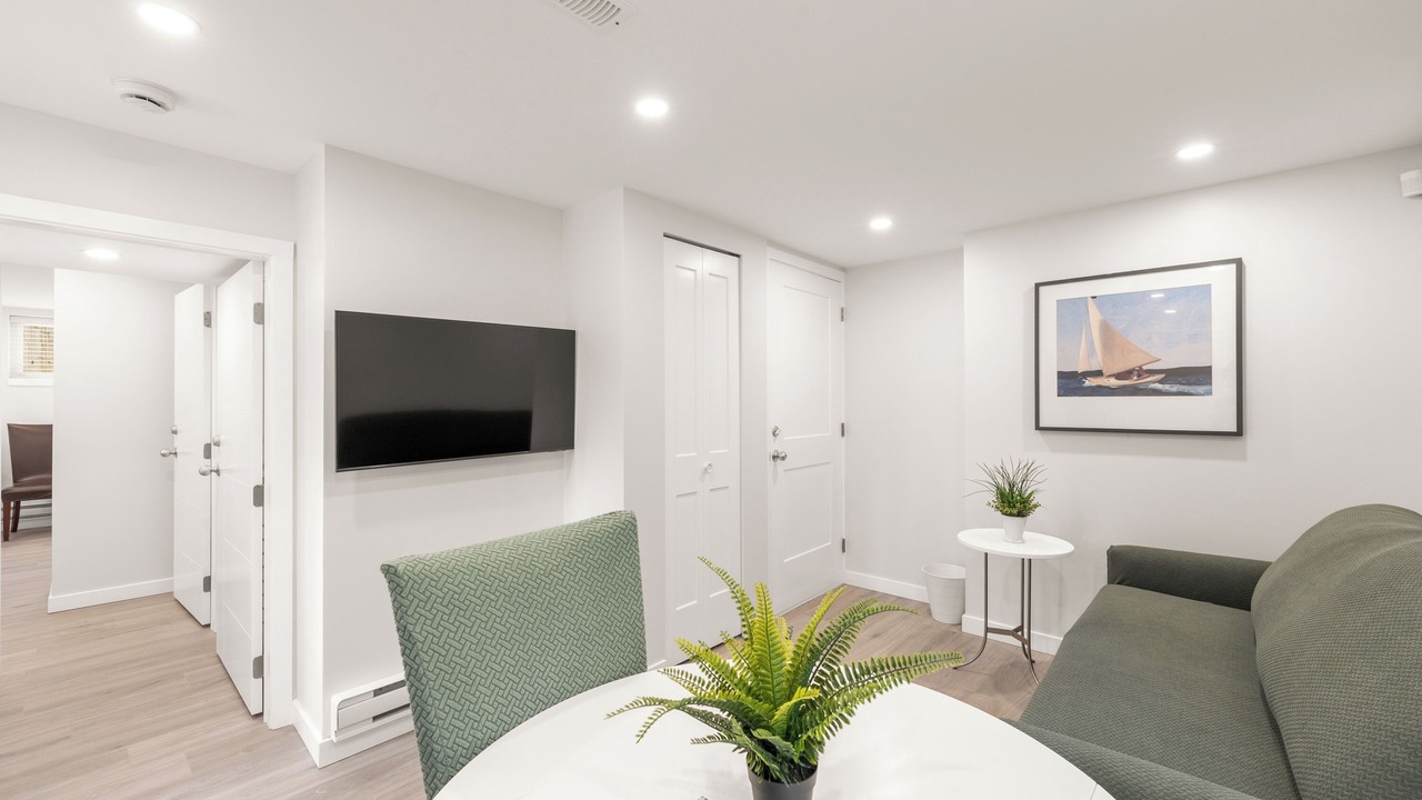 Photo of Livingroom in Marpole
