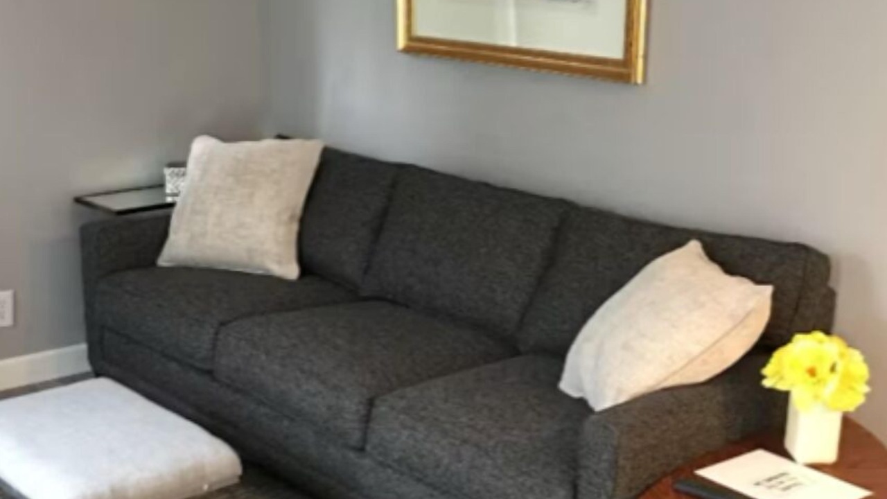 Photo of Livingroom in Walled Lake