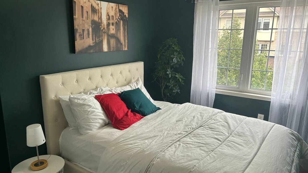 Photo of Bedroom in Ajax