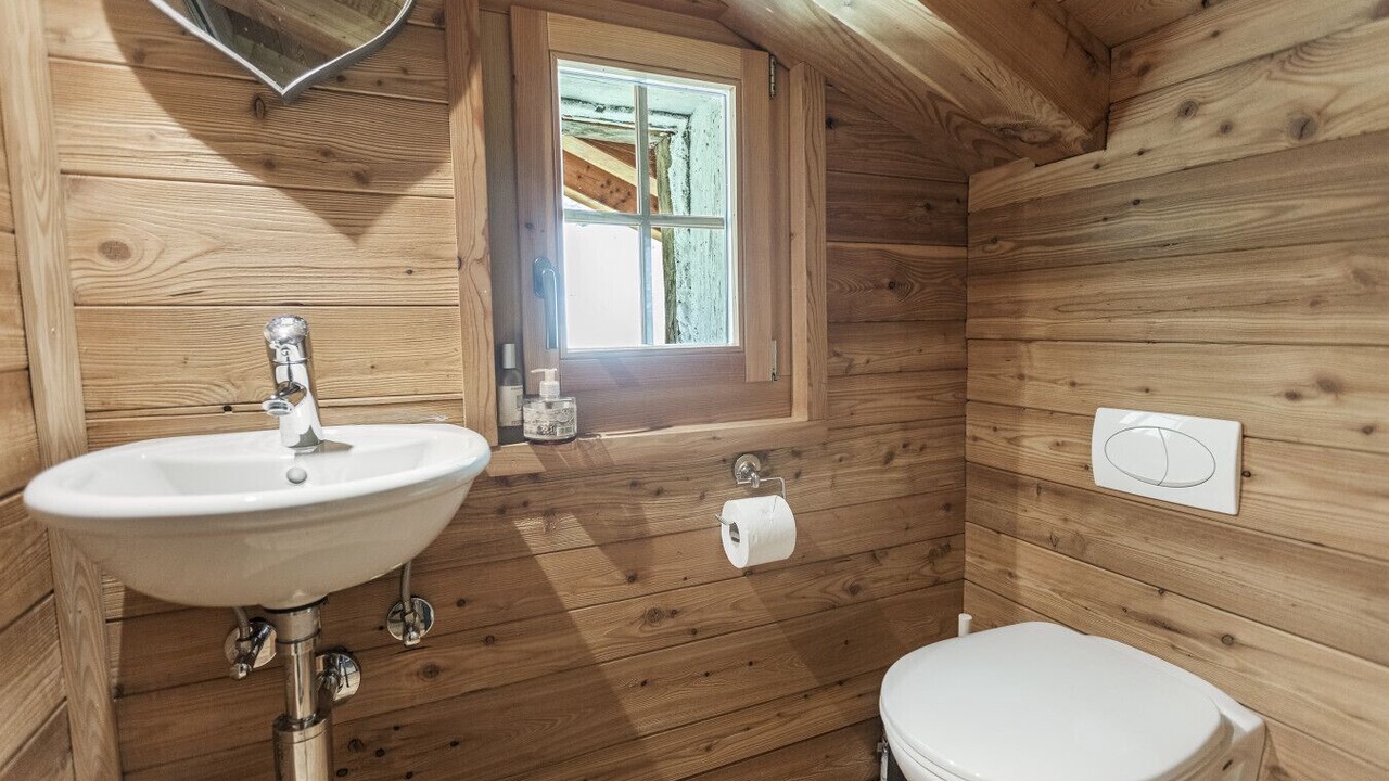 Photo of Bathroom in Evolene