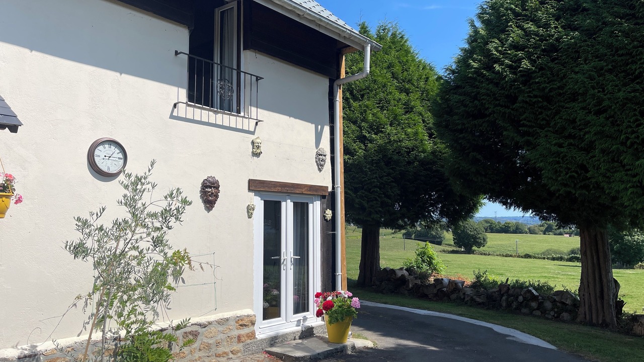 Photo of Outdoor in Saint-Georges-de-Livoye
