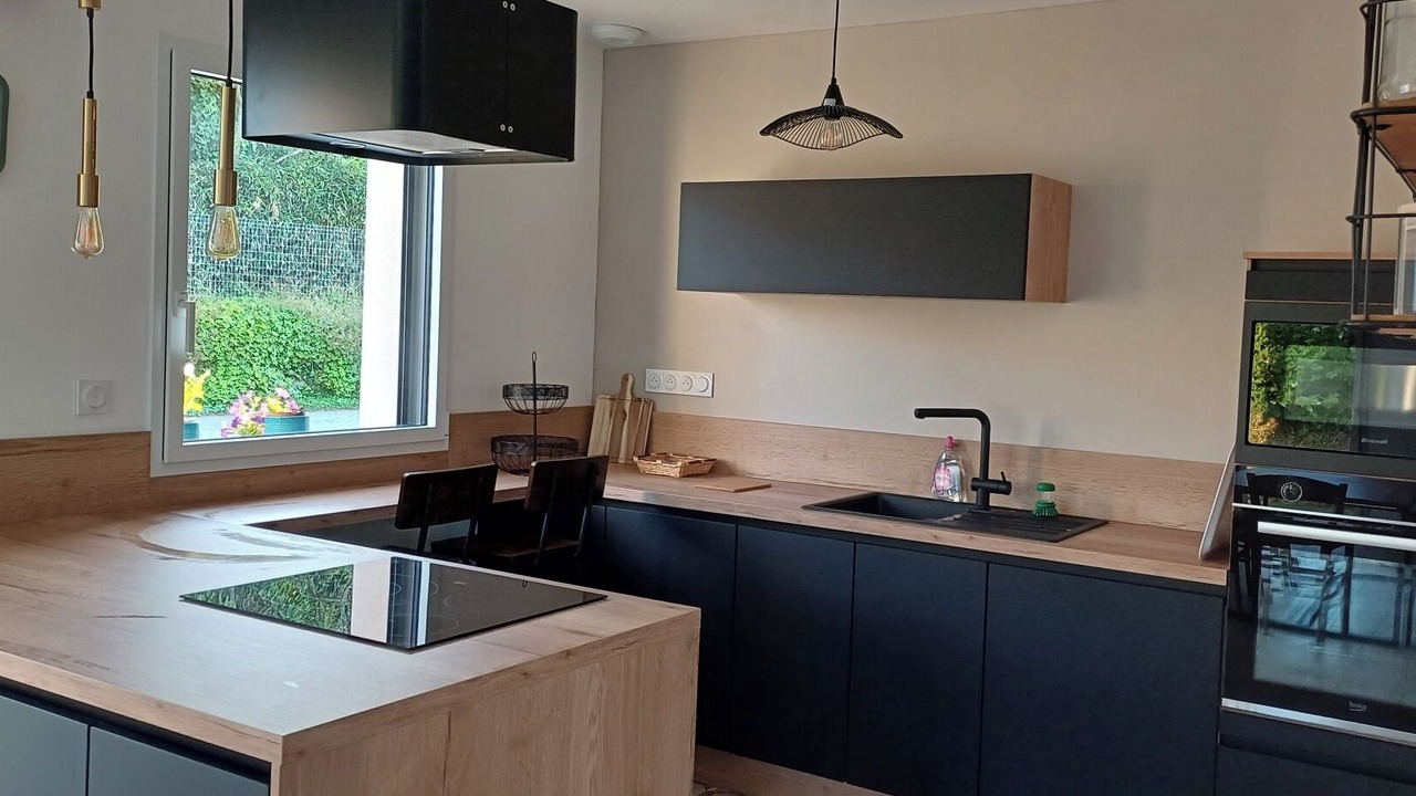 Photo of Kitchen in Plougoulm