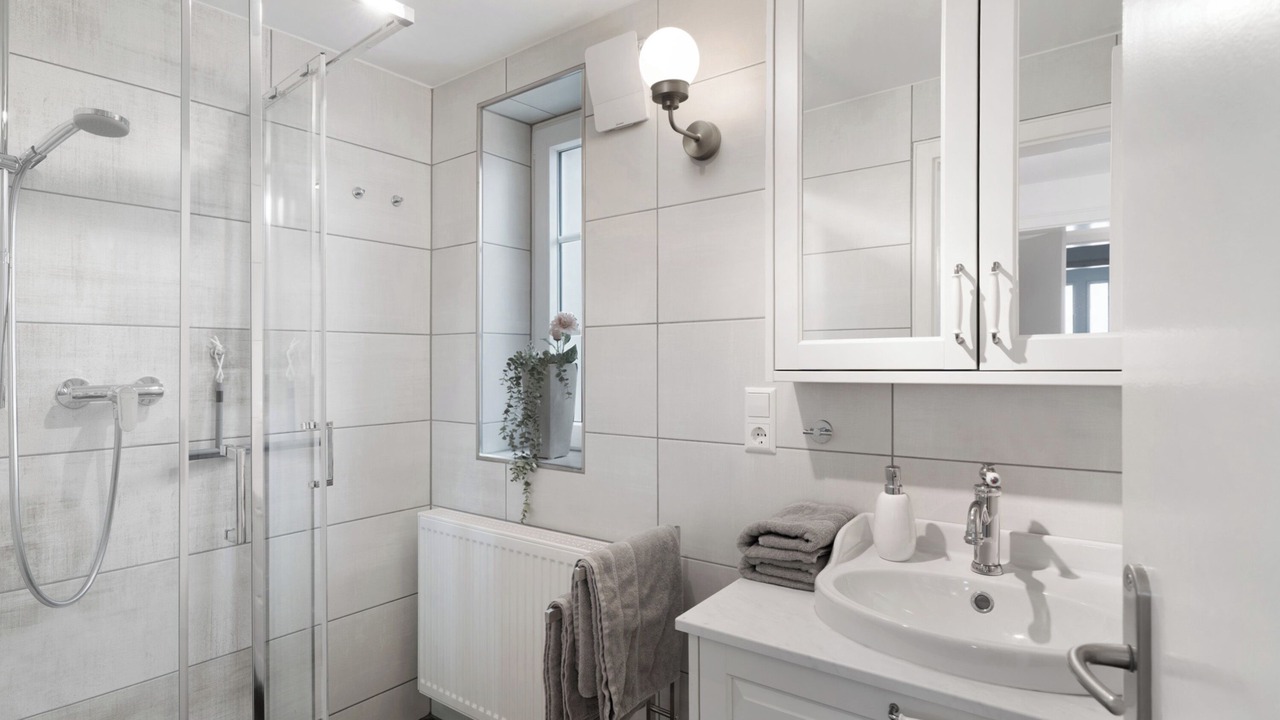 Photo of Bathroom in Buhl