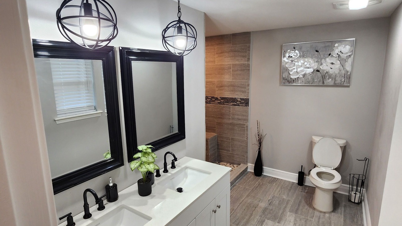 Photo of Bathroom in LaPlace