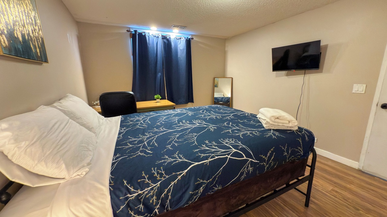Photo of Bedroom in Varsity