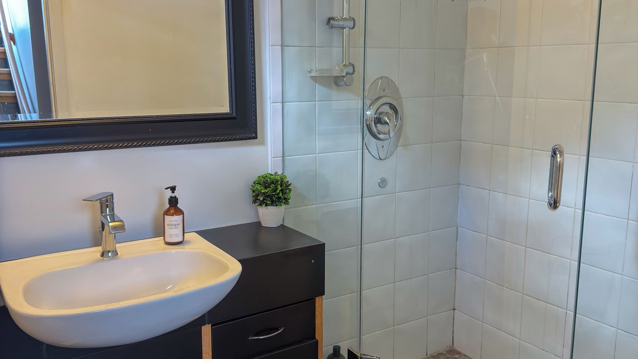 Photo of Bathroom in Varsity
