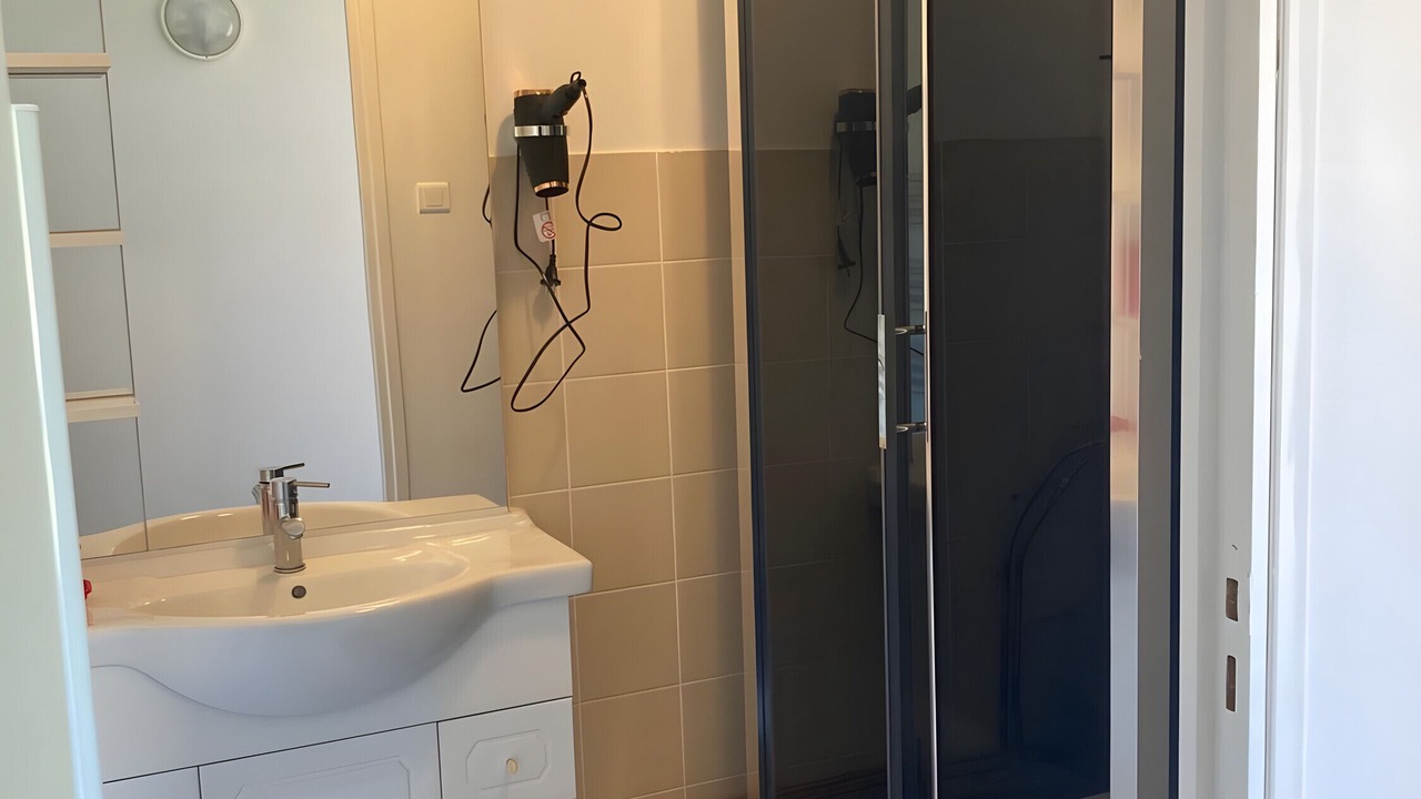 Photo of Bathroom in Saint-Remy-Sur-Durolle