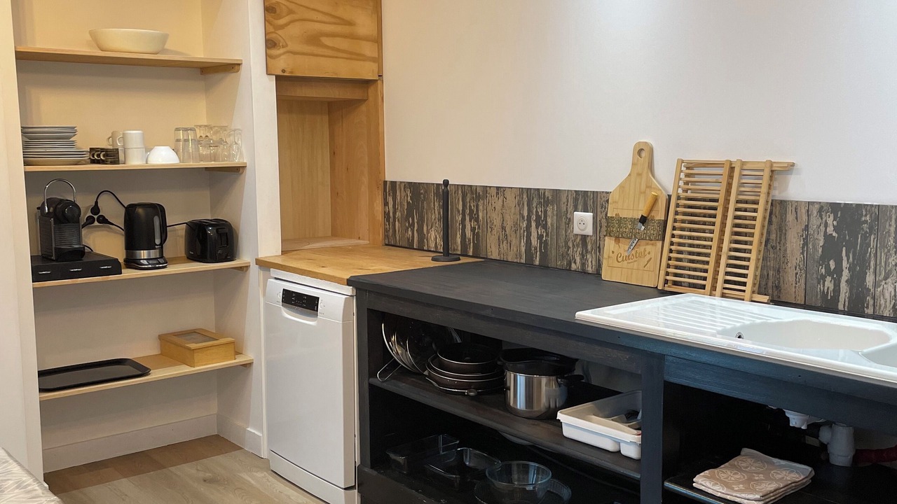Photo of Kitchen in Migron