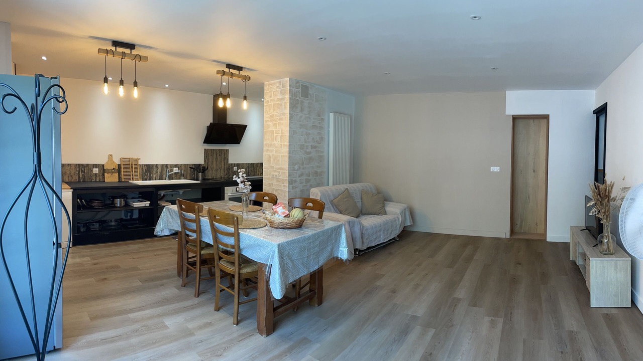 Photo of Livingroom in Migron