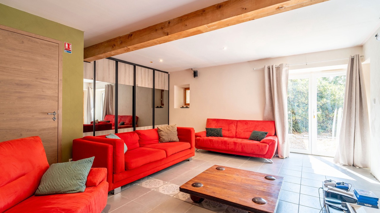 Photo of Livingroom in Villeneuve-les-Montreal