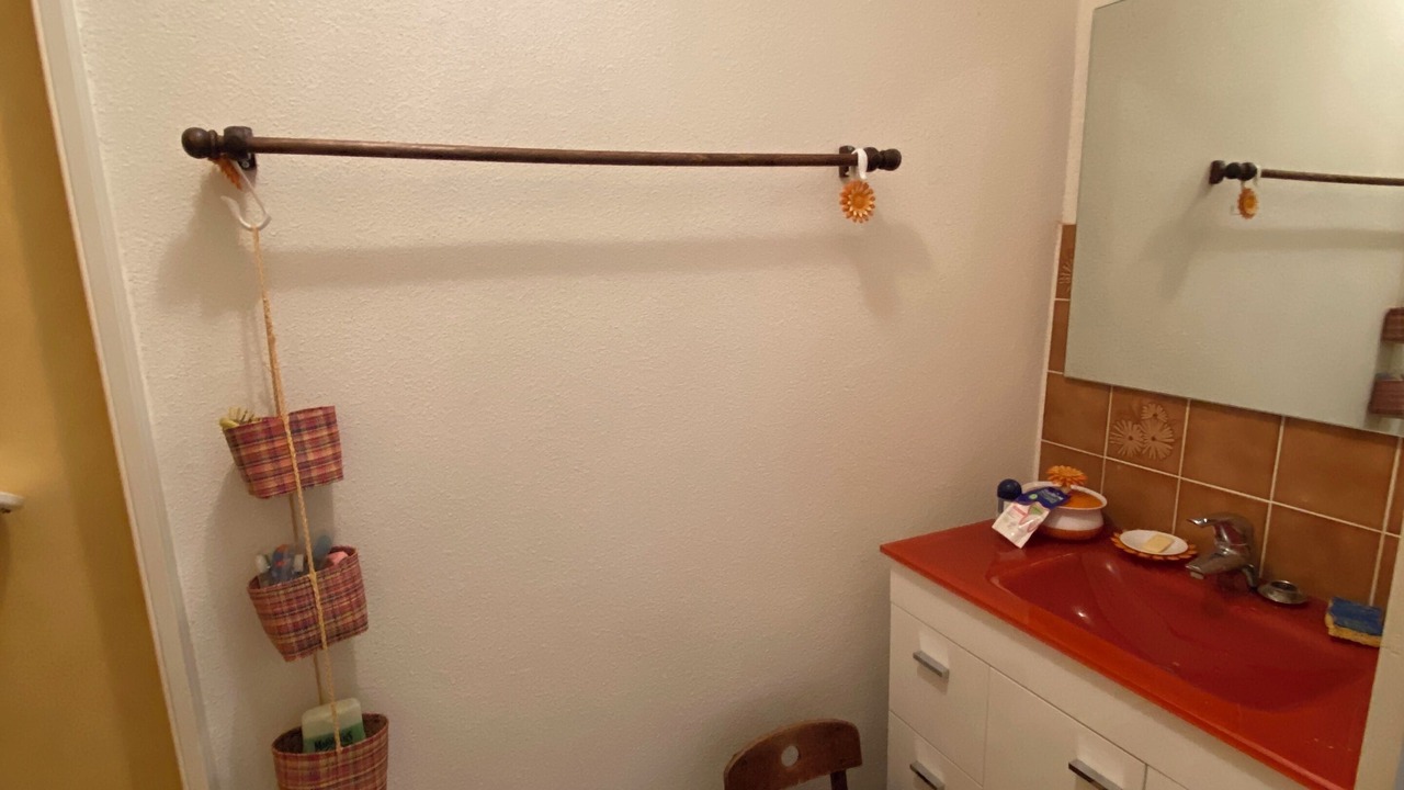 Photo of Bathroom in Dole
