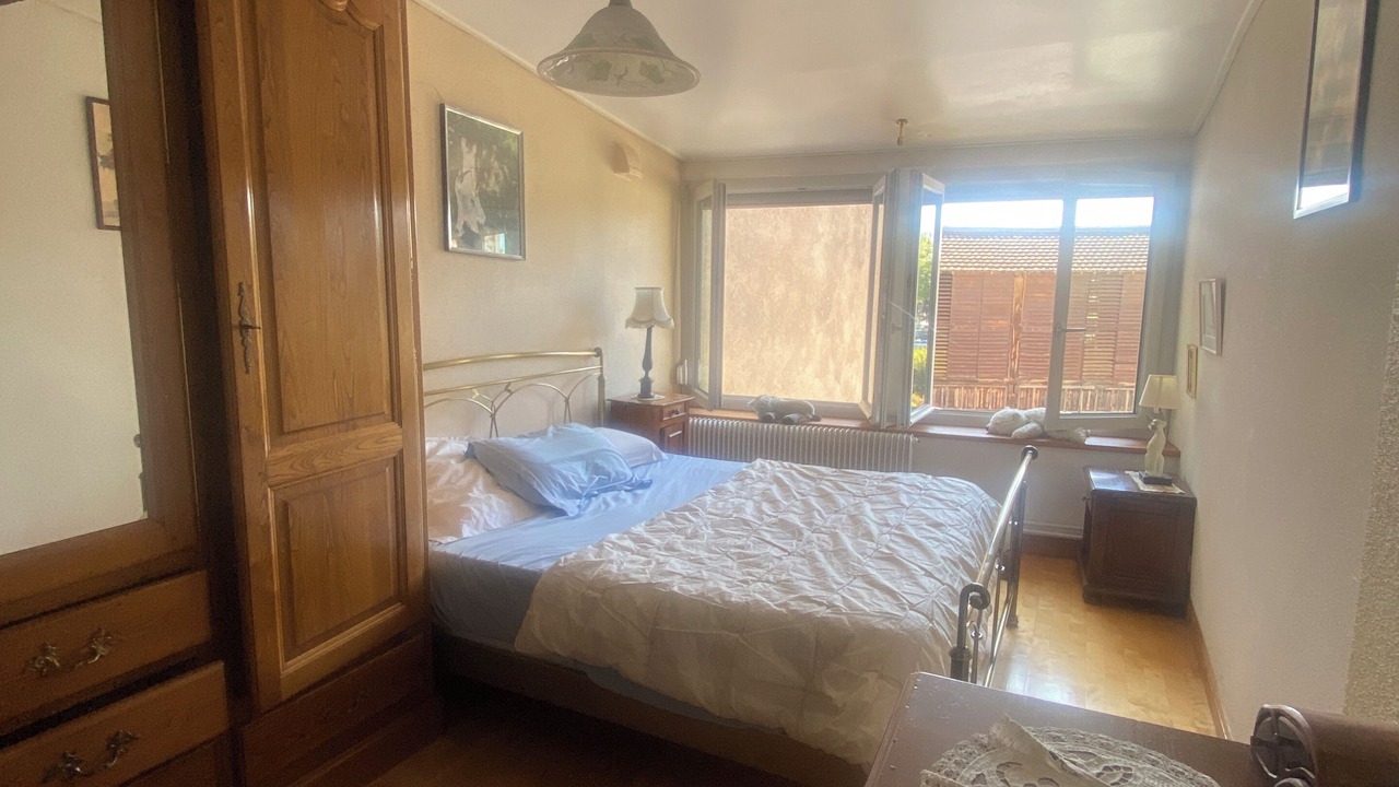 Photo of Bedroom in Dole
