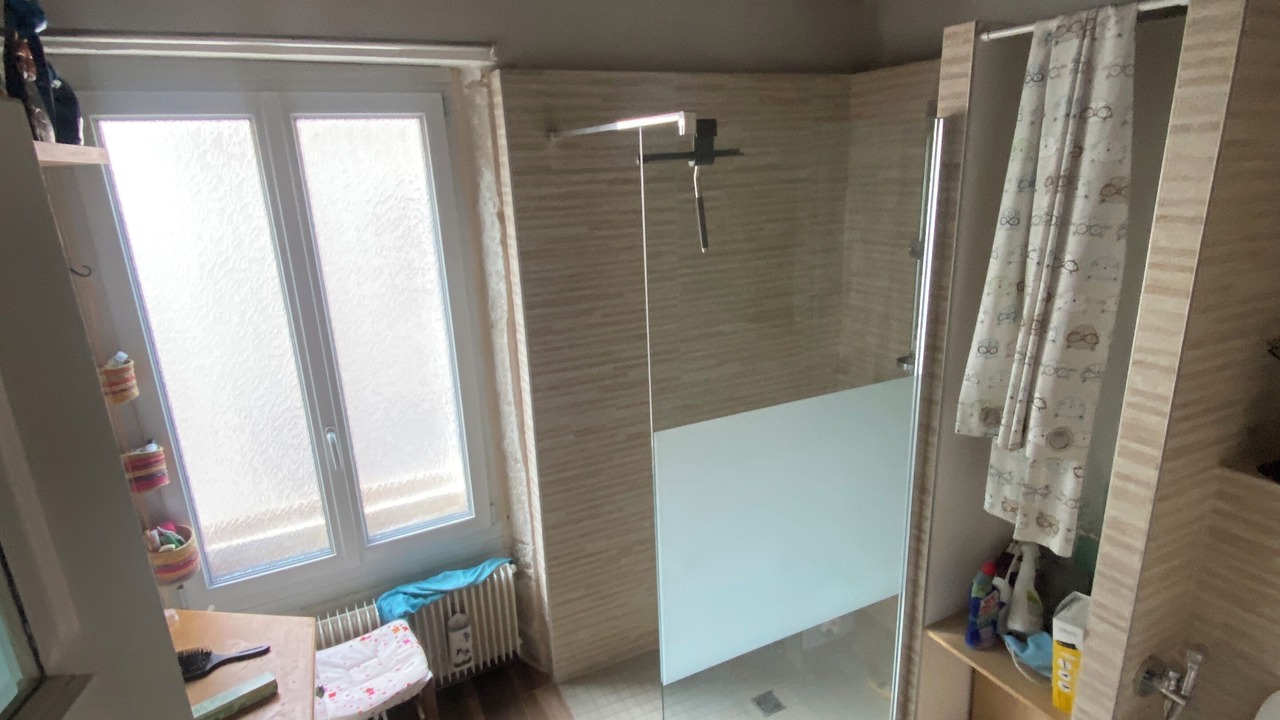 Photo of Bathroom in Dole